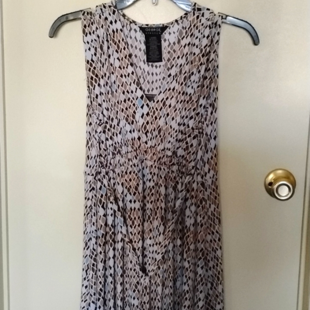 Blue, beige, black sleeveless v neck dress
